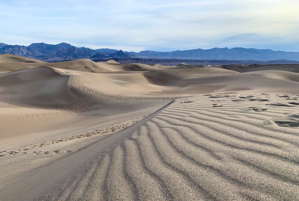 Sunrise in Mesquite Flat Sand Dunes while exploring Death Valley in 1 day