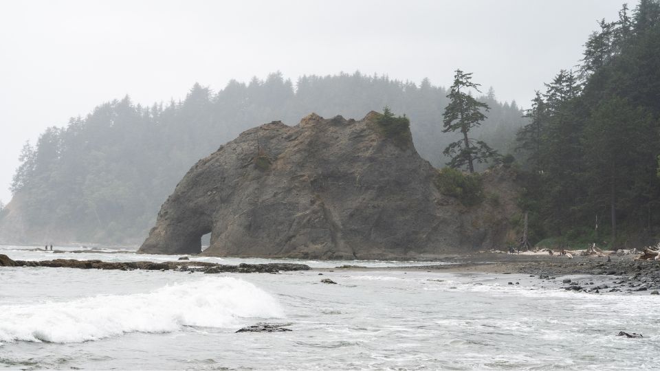 Hole in the Wall on Rialto Beach